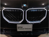 【キドニーグリル】BMWは約90年もの間、ほぼ全ての車両にひと目でBMWだと分かるこの特徴的なフロントグリルが備えられ、デザイン・アイコンとして親しまれてきました。