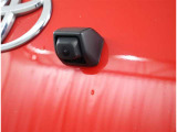 バックカメラが付いているので後方確認が非常にしやすいです。今や運転初心者も熟練者も必須装備!ついていて損はないですね♪