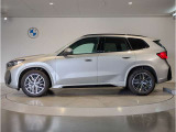 【XDrive】強大なパワーをXdriveシステムが瞬時に理想的な可変配分を行い、かつてない安心・快適・スポーティな走りを約束します。走行状況に応じてトルク配分を最適化してくれる優れものです!