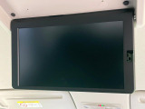 【フリップダウンモニター】大画面モニターで後席でもエンタメをお楽しみいただけます。小さなお子様にも大人気の装備です♪