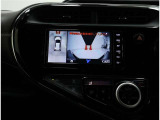 パノラミックビューモニター装備!トップビュー&フロントビュー・車両に取り付けたフロント、サイド、バックカメラの映像を合成して画面上に表示させることで、低速時の運転を補助する装置です。