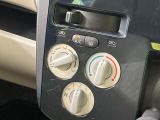 寒い冬も暑い夏も全席に快適な空調を届けてくれる、ダイヤル式エアコンを装備♪