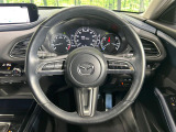 【純正革巻きステアリング】上質な革を使用することで、手にしっかり馴染みとても運転しやすいハンドルです♪