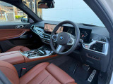 BMW専門のメカニックが、100項目にも上るポイントを徹底的にチェック。交換基準に達した部品があれば、弊社負担にて交換後、お客様へご納車致します。