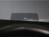 ヘッドアップディスプレイ付きでわき見運転防止できます