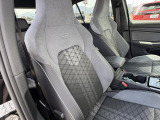 &ldquo;Certified Pre-Owned&rdquo;はお客様の安全性のため、厳しい基準を設定しています。その厳しいチェックをクリアして選び抜かれた車両だけを、ベストコンディションに仕上げてお届けします。