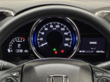 【メーターまわり】ドライバーから見やすい位置にあって安全運転に寄与します。マルチインフォメーションディスプレイでは、クルマに関する情報の確認はもちろん、各種安全機能・装備のON/OFFも設定可能。