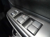 全席パワーウインドウ★運転席はワンタッチで開閉可能です♪