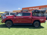 SUVを中心にトヨタ認定中古車を80台程展示しております。当社オリジナルのカスタムカーも多数ございます。