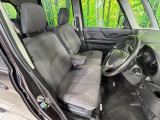 運転席シート廻りは使用感も少なく、良好な状態となっています。丁寧に使われていたことがよくわかりますね。