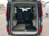 積み下ろしのしやすいデッキにはたっぷりと荷物を積み込んでいただけます。遊びから仕事まで、様々なシーンで頼れます♪