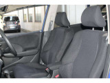 運転席シートは運転席ハイトアジャスターで調整可能です。