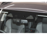 アイサイトXを装備。従来のプリクラッシュブレーキ、全車速追従クルーズコントロールに加え、高速道路でドライバーの負担を減らす機能が充実。最新のアイサイトをご体感ください。