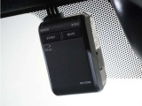 ◆ドライブレコーダー◆映像・音声などを記録する自動車用の装置です。 もしもの事故の際の記録はもちろん、旅行の際の思い出としてドライブの映像を楽しむことができます。