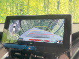 【パノラミックビューモニター】専用のカメラにより、上から見下ろしたような視点で360度クルマの周囲を確認することができます☆死角部分も確認しやすく、狭い場所での切り返しや駐車もスムーズに行えます。