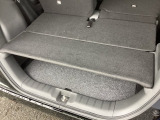 アイデア次第でいろいろな使い方ができる広くて使い勝手のいい荷室。