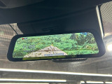 【デジタルインナーミラー】後席の大きな荷物や同乗者で後方が確認しづらい時でも安心!カメラが撮影した車両後方の映像をルームミラー内に表示。クリアな視界で状況の確認が可能です!