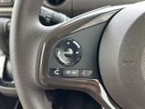 ステアリングにオーディオ調節可能なスイッチが装備されていますので運転中でも視線をそらさずにオーディオの調節が可能です!