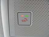エアバッグ作動時や後突時、もしくは車内のSOSボタンを押した際に緊急通報オペレーターに連携し、救急・警察を手配します。更にオペレーターにも連携、お客様のご要望に応じてロードサービスの手配を行います。
