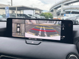 【360&deg;ビューモニター】専用のカメラにより、上から見下ろしたような視点で360度クルマの周囲を確認することができます☆死角部分も確認しやすく、狭い場所での切り返しや駐車もスムーズに行えます。