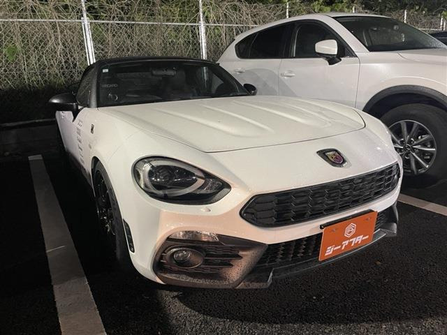 アバルト124スパイダー 1.4 禁煙車 6MT カーボンリアウィング