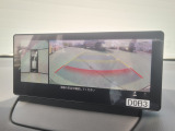 車両の前後左右にある4つのカメラを活用し、センターディスプレイの表示や各種警報音で低速走行時や駐車時に車両周辺の確認を支援し、見えない部分の危険察知をサポートいたします!