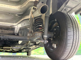 お車を安心してお乗りいただく為には、足回りの定期点検が欠かせません。サービスサポート(有償保証)では無料点検もご提供しており、安心のカーライフをお過ごしいただけるサポート体制が整っています。