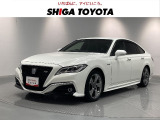 低重心で安定感ある走りと、迫力あるフロントマスクで揺るぎない存在感と品格を兼ね備えたクラウン ハイブリットです。
