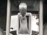 アクセルペダルを踏み込む量や速さに応じて変速パターンをし、人馬一体の運転感覚を発揮してくれる6速オートマ!