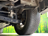 お車を安心してお乗りいただく為には、足回りの定期点検が欠かせません。サービスサポート(有償保証)では無料点検もご提供しており、安心のカーライフをお過ごしいただけるサポート体制が整っています。