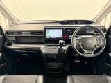 いつでも気持ちよく運転できて、使い勝手のいい収納や体をケアするシート、細部にまでこだわったインテリア♪