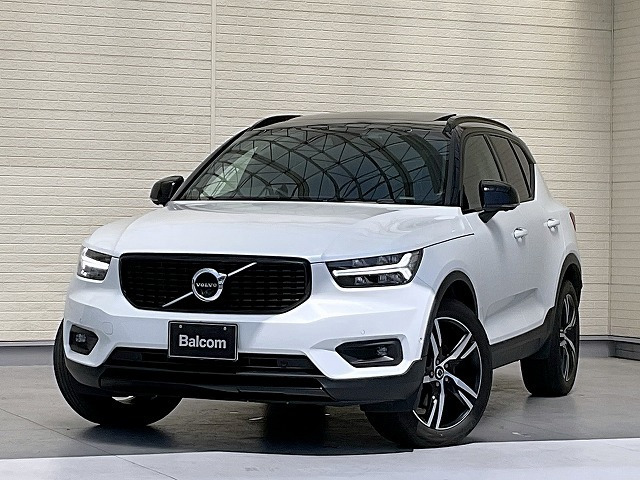 XC40 B4 AWD Rデザイン 4WD 