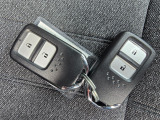 便利なスマートキー付き。キーを取り出さずにドアの施錠・解錠やエンジン始動が可能です。