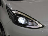 1灯の光源でロービームとハイビームの切り替え可能なBi-Beam LEDヘッドランプを採用し、先進性を強調したほか、省電力に寄与しています。
