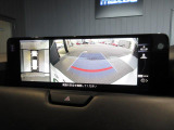 360&deg;ビューモニターを搭載しています。パーキングセンサーと合せてお使いいただくことで、安全、安心にお車の取り回しを行っていただけます。