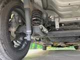 お車を安心してお乗りいただく為には、足回りの定期点検が欠かせません。サービスサポート(有償保証)では無料点検もご提供しており、安心のカーライフをお過ごしいただけるサポート体制が整っています。