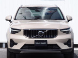 都市を駆け巡る本物のSUVとして、XC40は開発されました。スカンジナビアの独創性と都会的な雰囲気を身にまとった、都市で生活するあなたのために作られた一台です。