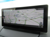 マツダコネクトの8.8インチワイドセンターディスプレイです。『Android Auto』『Apple CarPlay』や独自のコネクテッドサービスに対応したインターフェイスシステムです。