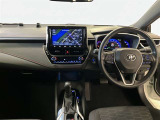 運転席周りのレイアウトをご覧ください。ナビゲーションが綺麗に装着されすっきり収まってますね!