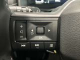 ステアリングスイッチ搭載!ハンドルひとつで手を離さなくても運転中視線をそらさなくても操作が出来て便利です♪