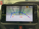 【バックカメラ】駐車時に後方がリアルタイム映像で確認できます。大型商業施設や立体駐車場での駐車時や、夜間のバック時に大活躍!運転スキルに関わらず、今や必須となった装備のひとつです!