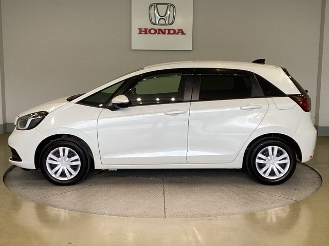 ホンダ フィット 1.5 ホーム の中古車詳細 (5,000km, プラチナホワイト