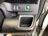 【eコンスイッチ】低燃費運転をサポートするECONモード。スイッチをONすると、エンジンやトランスミッション、A/Cなどを協調制御し、燃費の向上に貢献。エコドライブの効果を高めます。