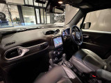 見晴らしの良い運転席で、室内空間も広くなっております。