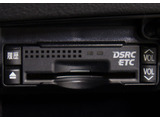 ★ETC(DSRC)が装備されています!!社外品とは違い収まりの良いデザインが人気!高速道路を利用する際は必需品ですよね!!ストレス無く料金所を通過出来ます!!