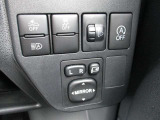 当社には、電動四輪スクーターも取扱いをしてます。歩くのが大変な方、運転免許証の更新をあきらめた方、ぜひ乗ってみて下さい。あなたの足になります。簡単運転、免許不要です。お問合せ番号は 0778-52-1246まで!