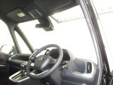 見通しのよいすっきりとした視界で、誰でも運転しやすいです。運転のしやすさは疲れにくさにも繋がりますよ♪