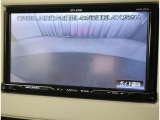 バックモニター付きで駐車も楽々!