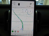 運転操作に必要な情報をひと目で確認できる12.3インチのタブレット型センターディスプレイは、よく使う機能のコントロールボタンも同一画面に表示させることができます。