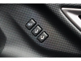 運転席のシートポジションメモリー機能は、登録済みの運転者と交代しても、シートポジションの変更の手間がかかりません。
